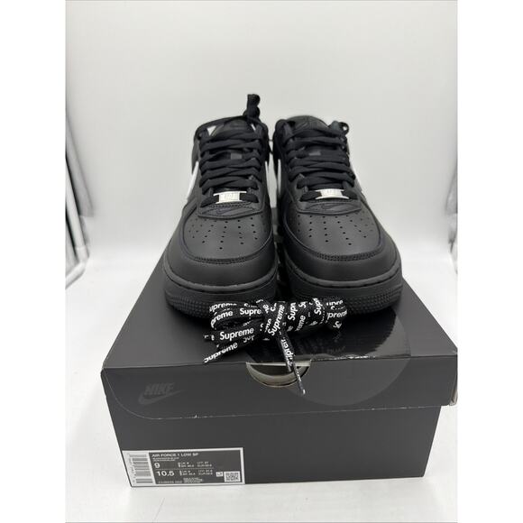 Size 9 - Nike Supreme x Air Force 1 Low Box Logo - Black White - Picture 1 of 7